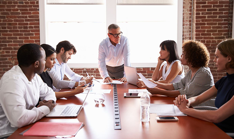 骂者众，思虑者少，献计者寡，担当着无几